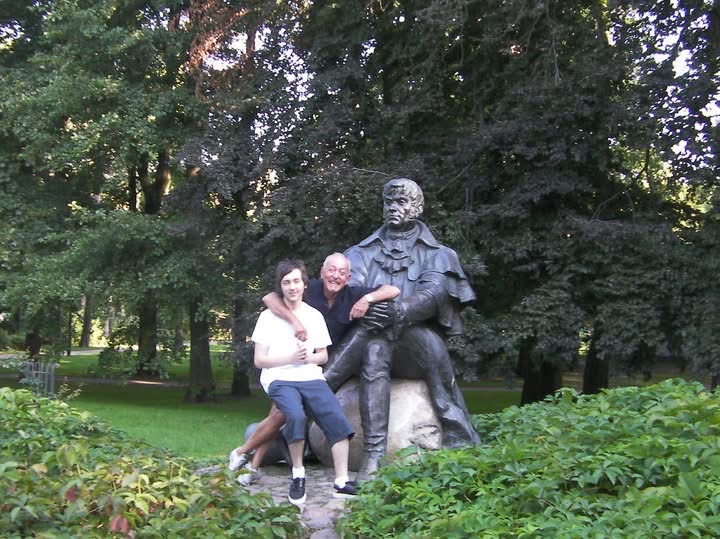 1780919430-Aleksander-Minkowski-z-wnukiem-Patrickiem-2010-r.jpg 1780919430-Aleksander-Minkowski-z-wnukiem-Patrickiem-2010-r.jpg